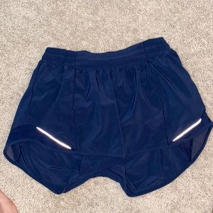 Lululemon size 8. 4 inches
